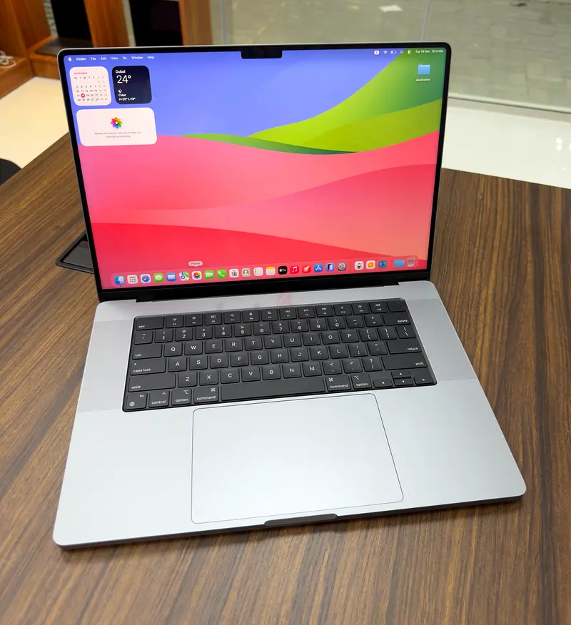 MacBook Pro 2021 M1 Max | 64GB RAM | 1TB SSD | 24-Core GPU | 10-Core CPU